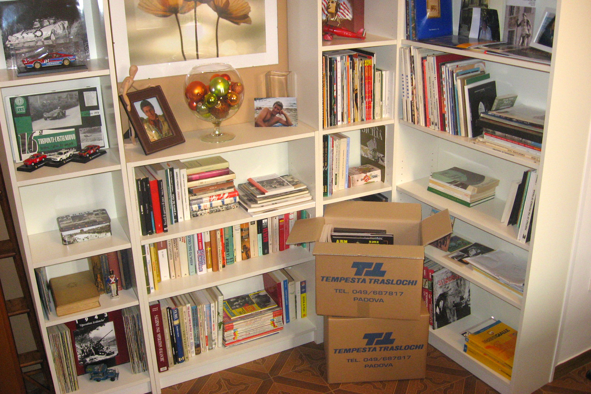 Imballaggio di una libreria Imballaggio di una libreria